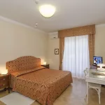 فندق Verdemare