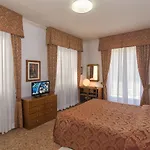 Verdemare 4* مارينا دي بييتراسانْت