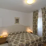 فندق Verdemare مارينا دي بييتراسانْت