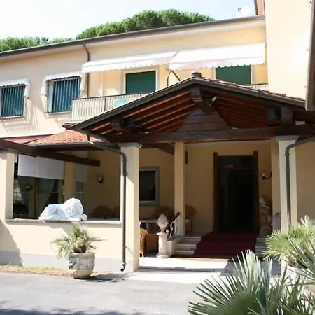 Verdemare 4* مارينا دي بييتراسانْت